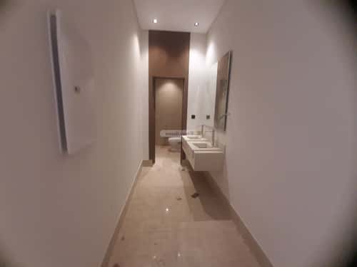 4 bedroom floor in Tuwaiq 10