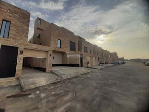 4 bedroom floor in Tuwaiq 2