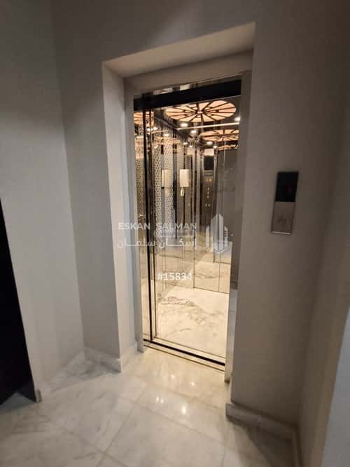 5 bedroom floor in Al Janadriyah 3