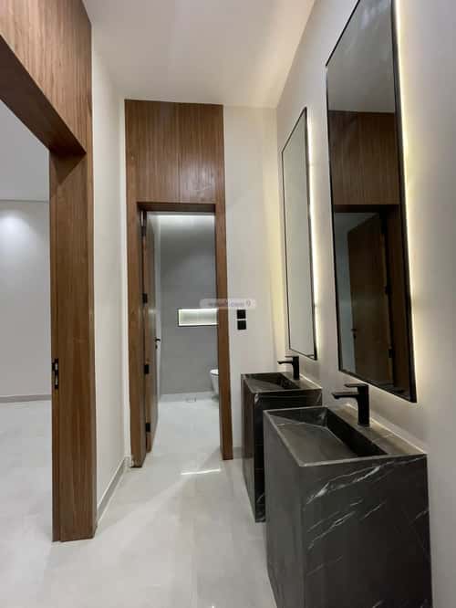 5 bedroom floor in Al Janadriyah 1