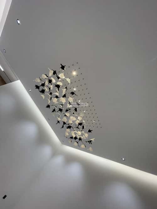 5 bedroom floor in Al Janadriyah 2