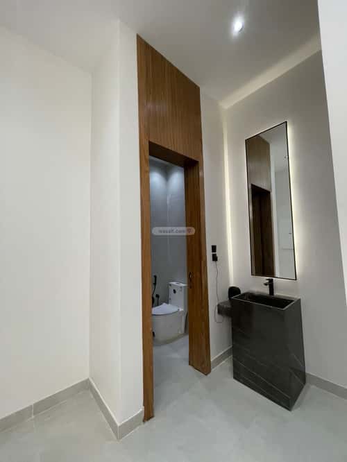 5 bedroom floor in Al Janadriyah 3