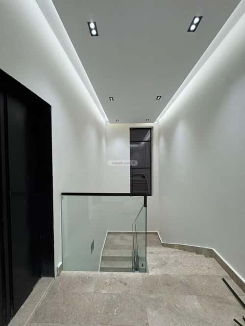 5 bedroom floor in Al Janadriyah 7