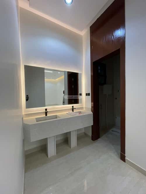 5 bedroom floor in Al Janadriyah 3