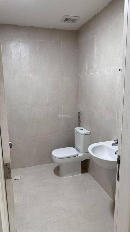 5 bedroom villa in King Khalid International Airport, Riyadh 8
