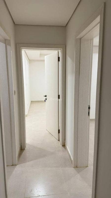 5 bedroom villa in King Khalid International Airport, Riyadh 9