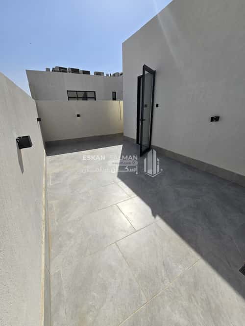 6 bedroom apartment in At Taawon 8
