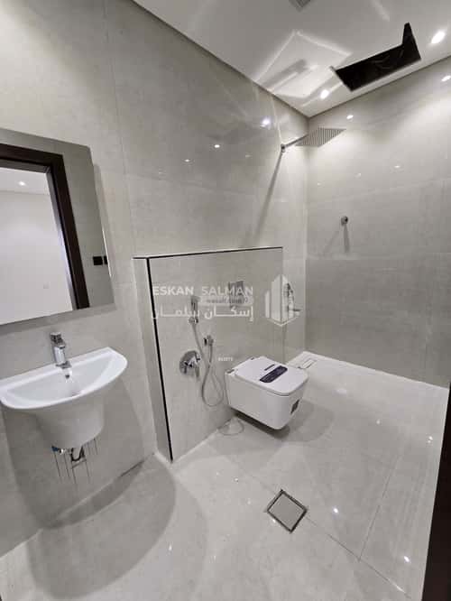 6 bedroom villa in Al Yarmouk 4