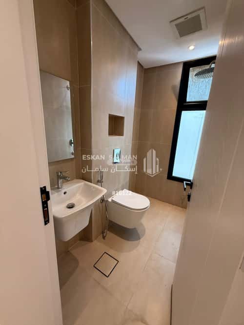 4 bedroom apartment in Al Malqa 6