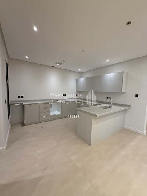4 bedroom apartment in Al Malqa 11
