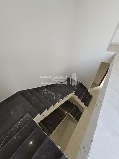 8 bedroom villa in King Faisal 5