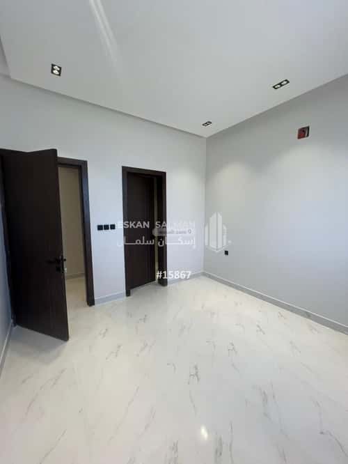 6 bedroom floor in Al Janadriyah 4