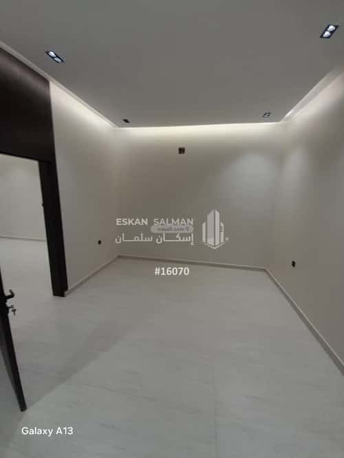 6 bedroom floor in Al Janadriyah 2
