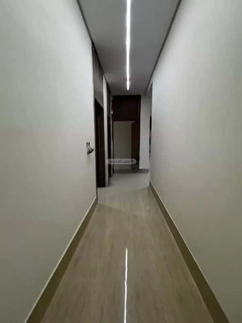 4 bedroom floor in Tuwaiq 1