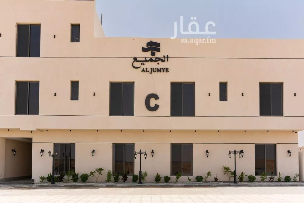 4 bedroom apartment in Al Rimal, Riyadh 7