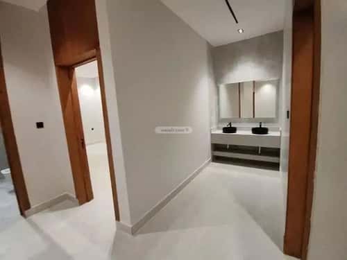 4 bedroom floor in Tuwaiq 1