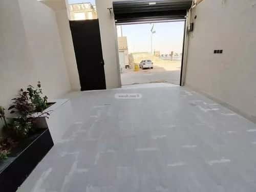 4 bedroom floor in Tuwaiq 10