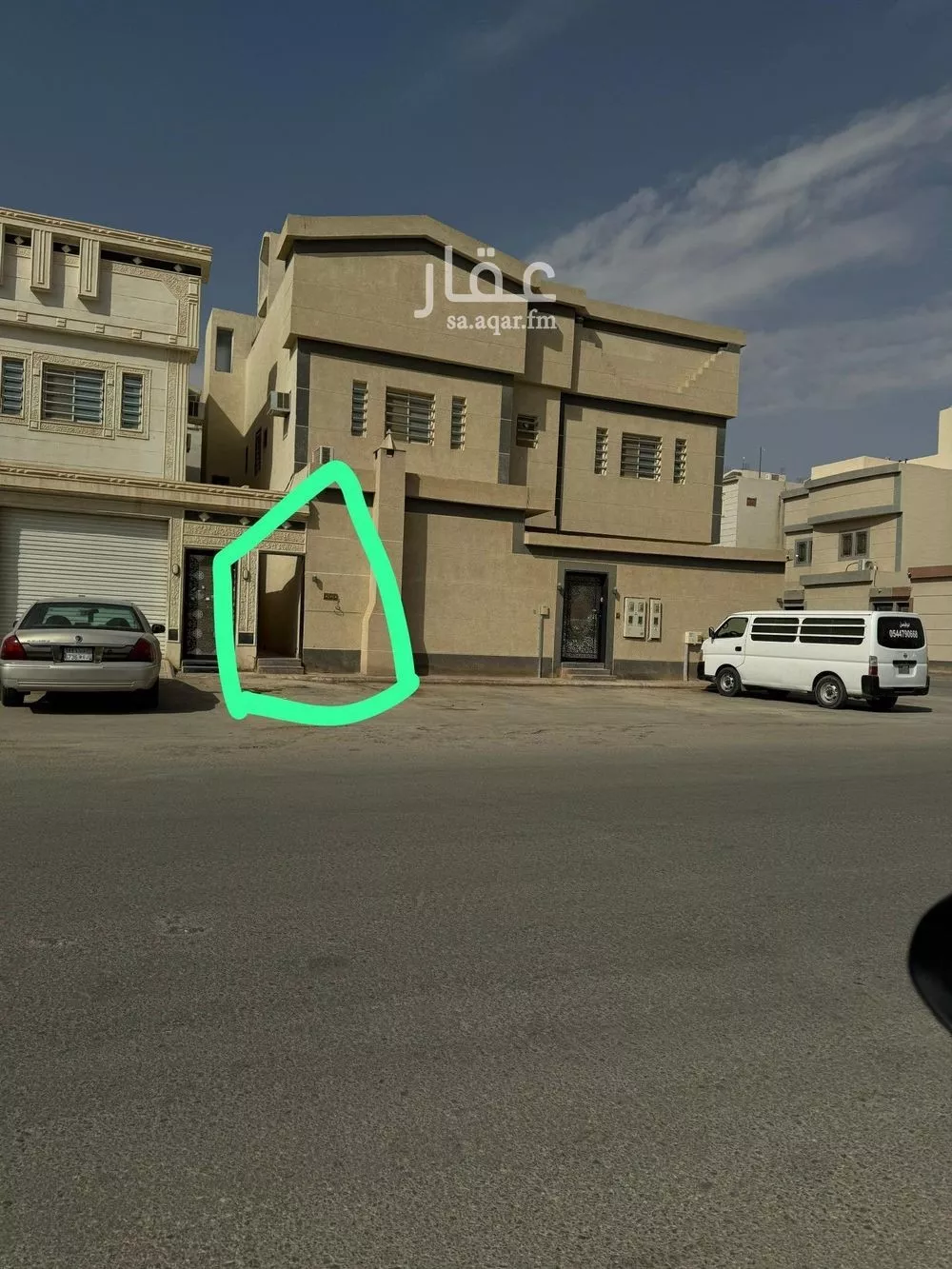 3 bedroom floor in Al Janadriyah 11