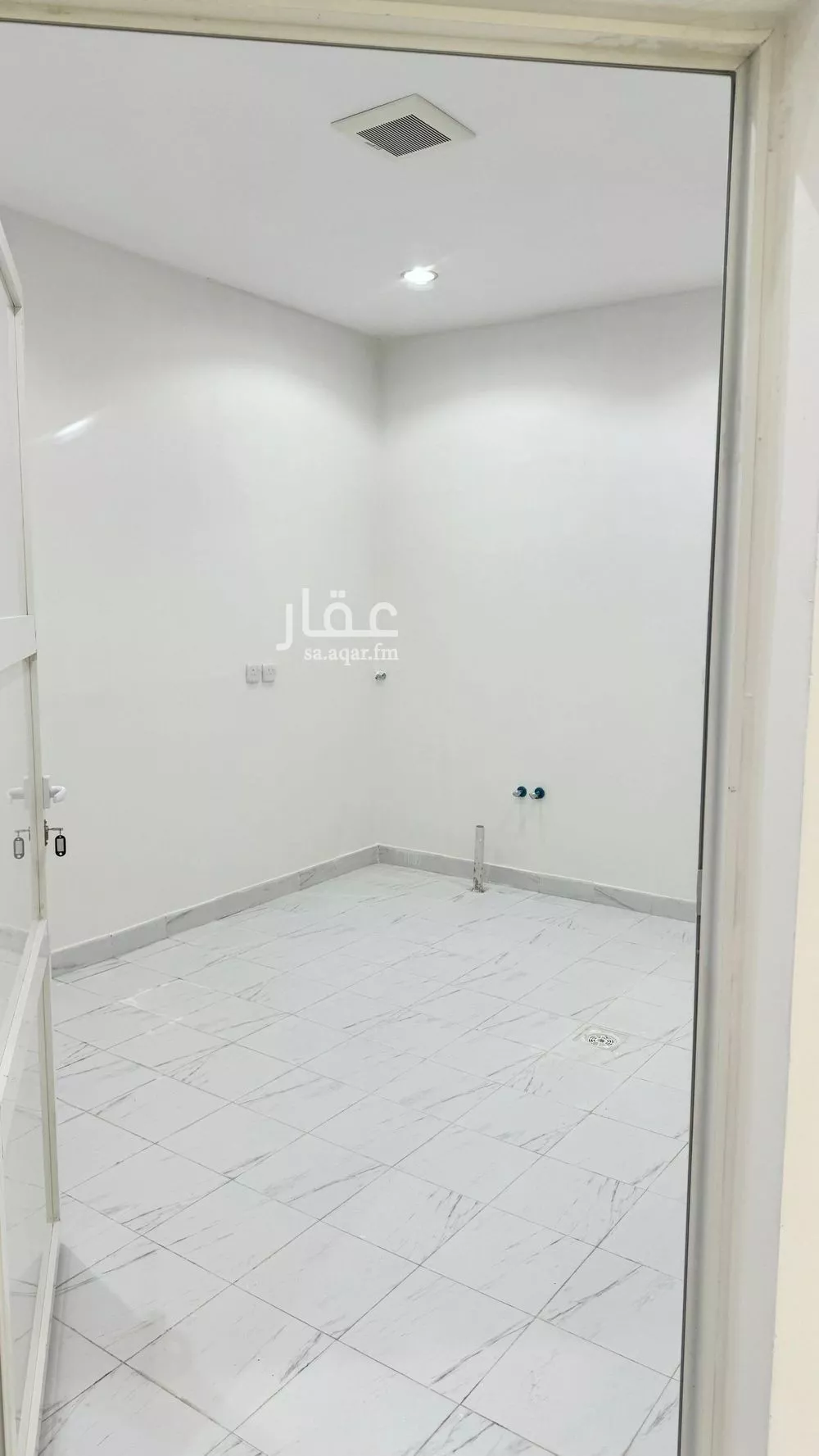 3 bedroom floor in Al Janadriyah 14
