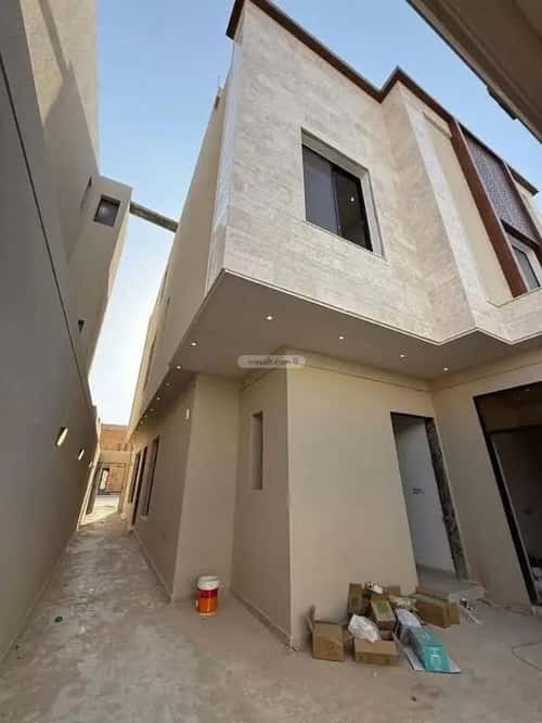 5 bedroom villa in Al Awali 2