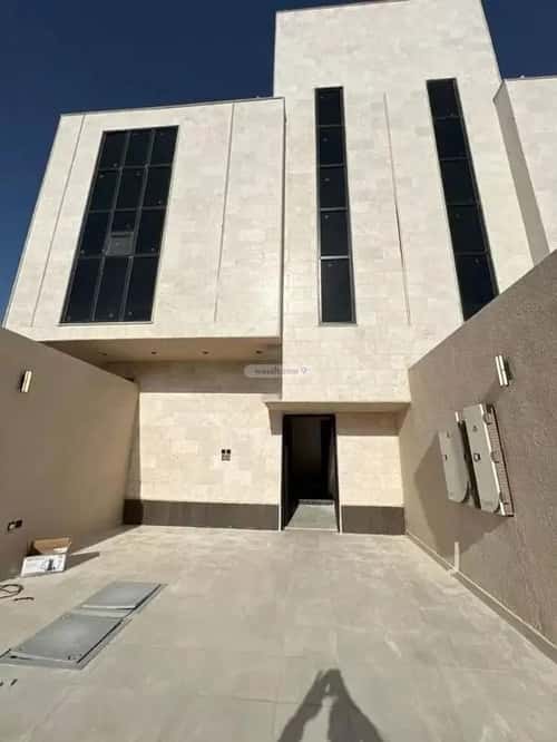 4 bedroom floor in Tuwaiq 4