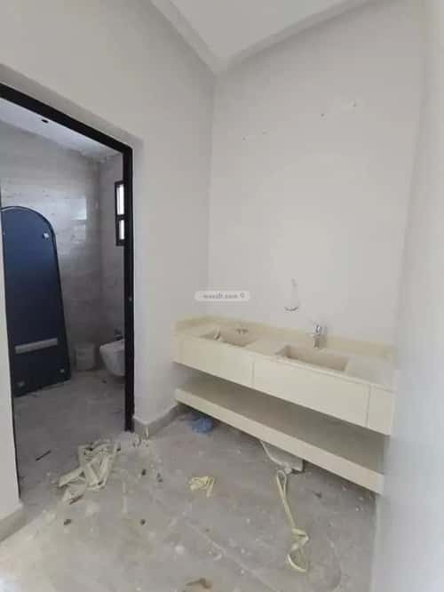 5 bedroom villa in Dirab 6