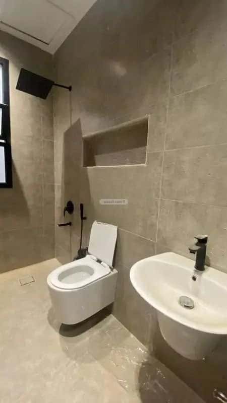 3 bedroom floor in Tuwaiq 6