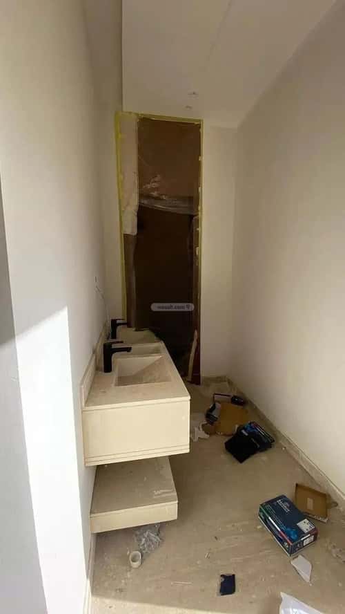 3 bedroom floor in Al Awali 1