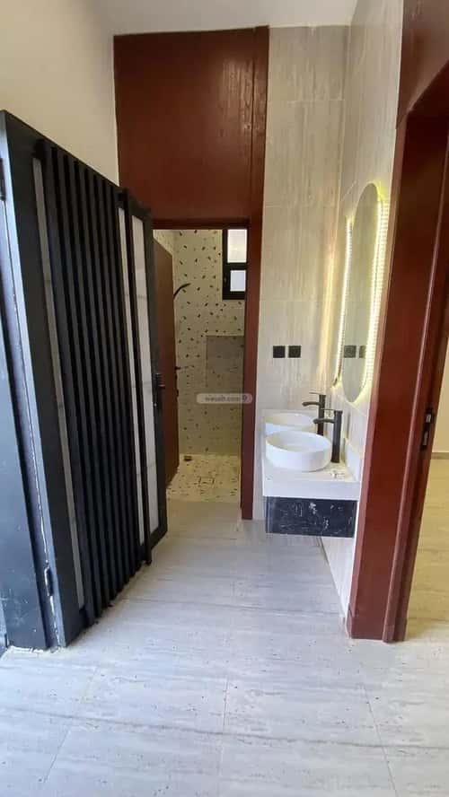 3 bedroom floor in Tuwaiq 4