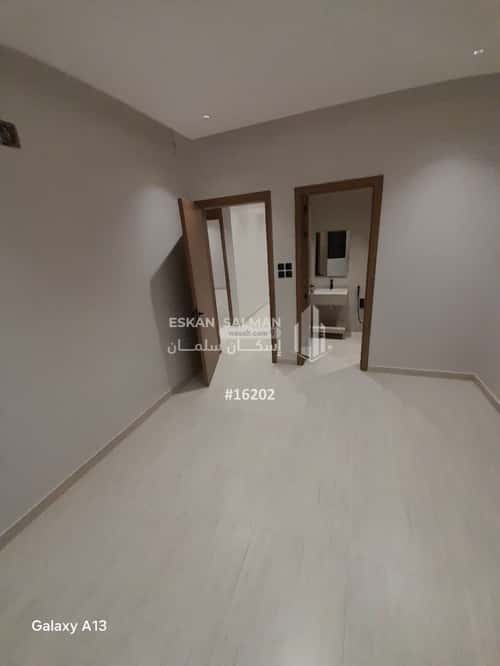6 bedroom floor in Al Janadriyah 8