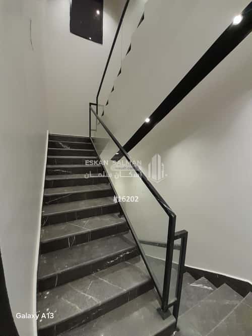 6 bedroom floor in Al Janadriyah 3