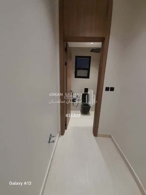 6 bedroom floor in Al Janadriyah 10