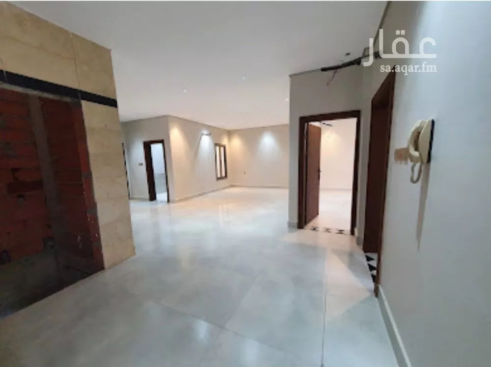 5 bedroom villa in King Fahd 15