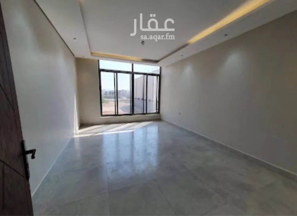 5 bedroom villa in King Fahd 16