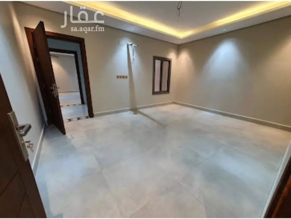 5 bedroom villa in King Fahd 6