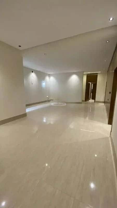 3 bedroom floor in Tuwaiq 4