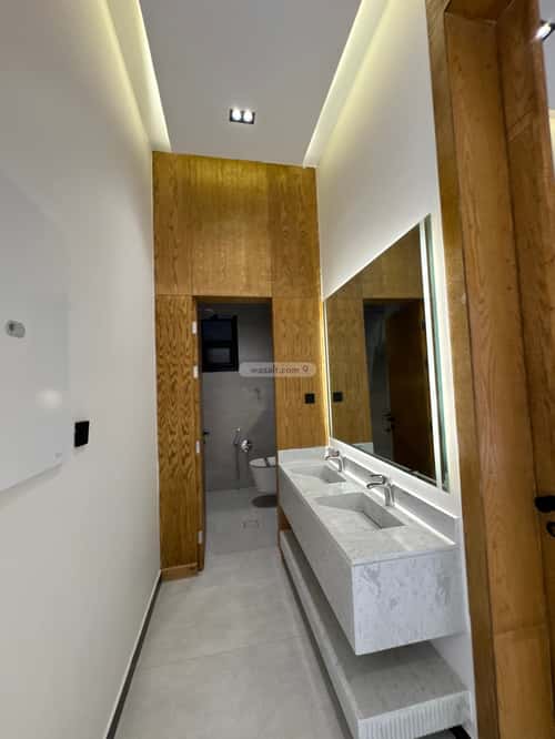 5 bedroom villa in Al Janadriyah 10