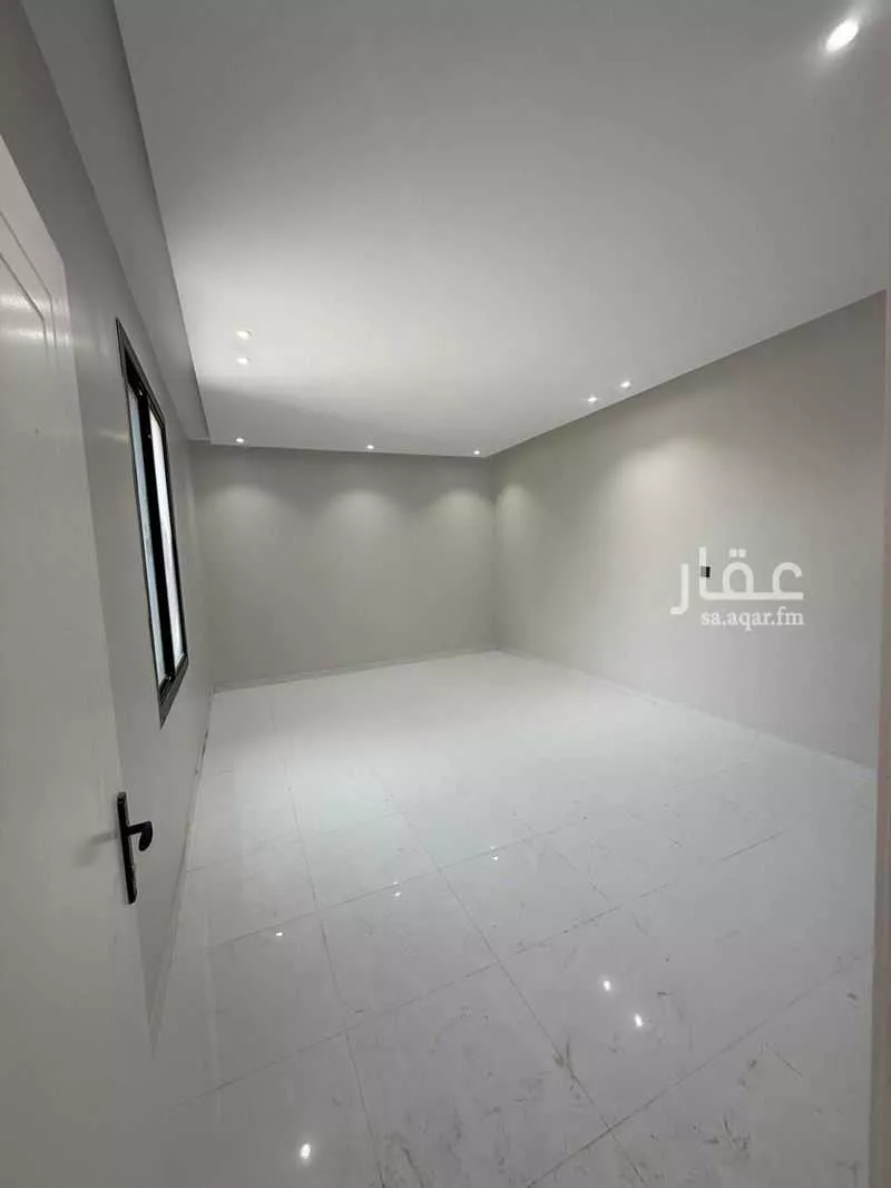 6 bedroom villa in King Fahd 23