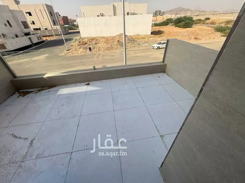 6 bedroom villa in King Fahd 5