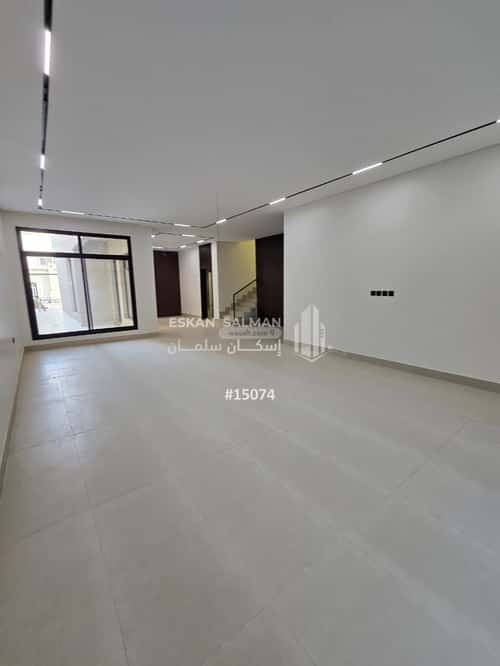 7 bedroom villa in Al Yarmouk 19