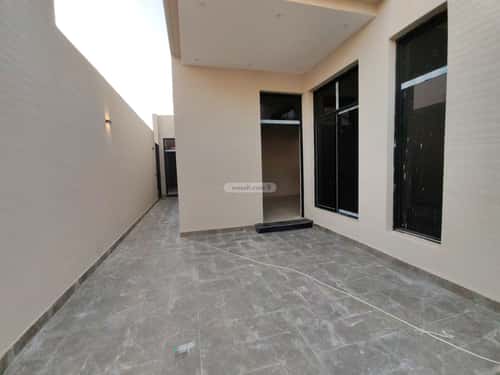 5 bedroom villa in Al Yarmouk 17