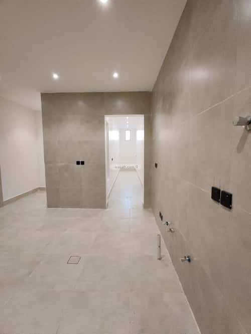 5 bedroom villa in Al Yarmouk 7