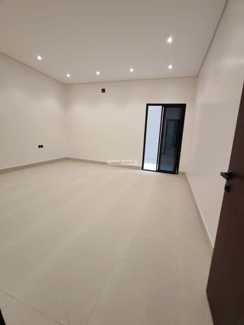 5 bedroom villa in Al Yarmouk 9