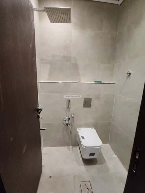 5 bedroom villa in Al Yarmouk 11