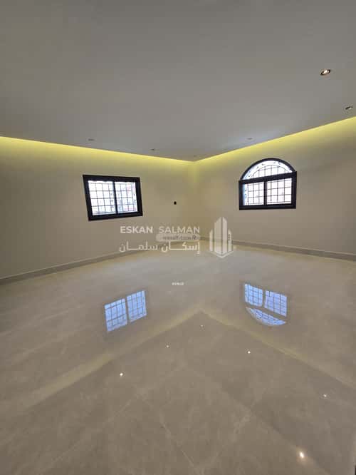 9 bedroom villa in Al Yarmouk 4