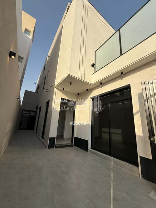 7 bedroom apartment in Al Bayan 1