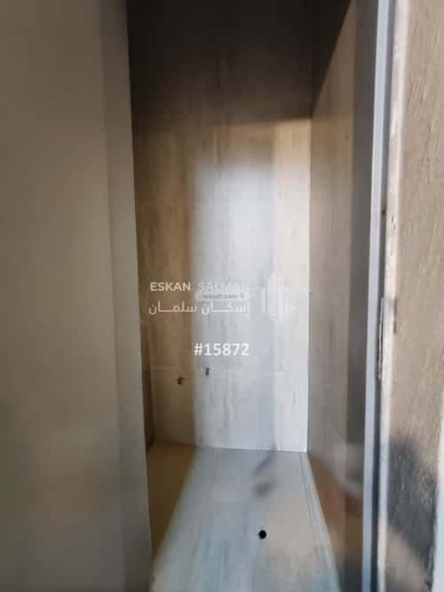 6 bedroom floor in Al Janadriyah 2