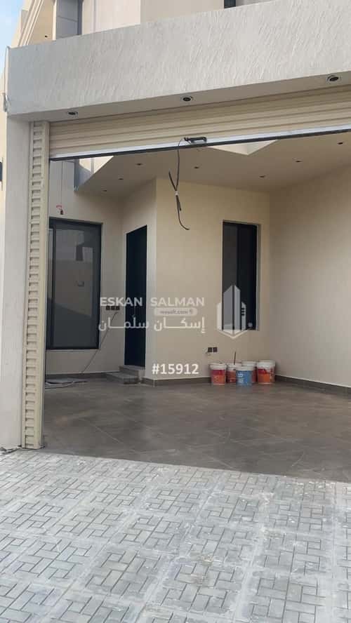 7 bedroom apartment in Al Janadriyah 4