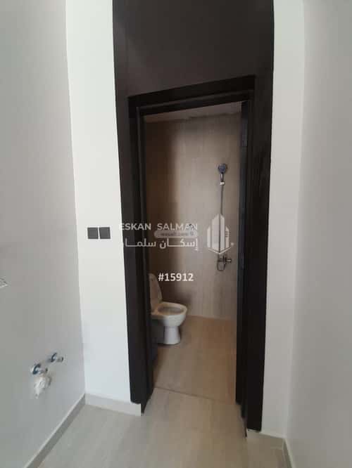 7 bedroom apartment in Al Janadriyah 6