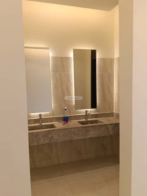 7 bedroom villa in Al Janadriyah 15